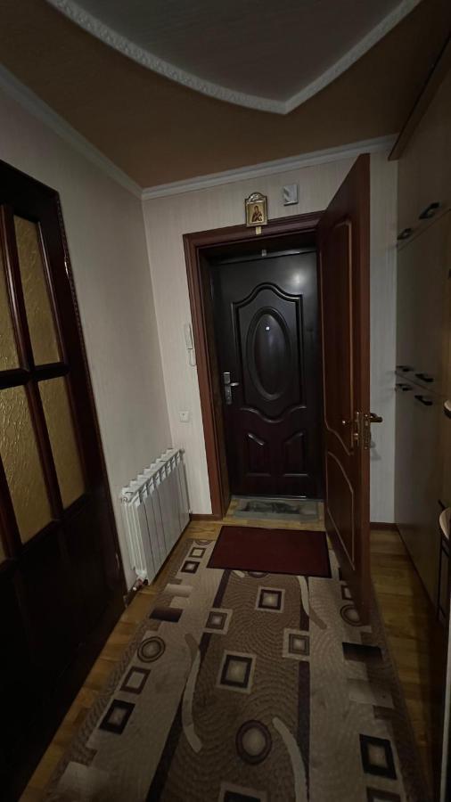 Просторі Та Комфортні Апартаменти «Д.І.М.» Kamenec Podolský Exteriér fotografie